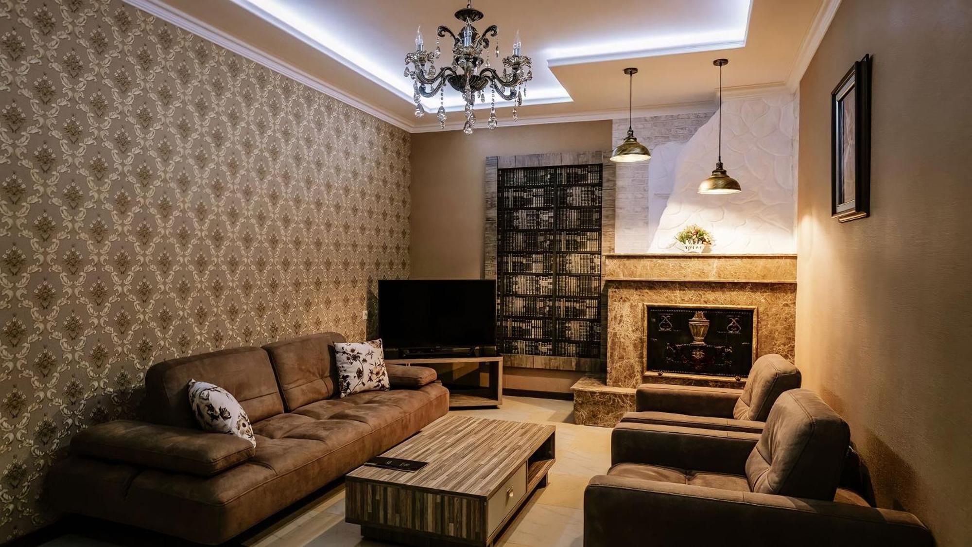 7 Rooms Hotel Tserovani Ngoại thất bức ảnh