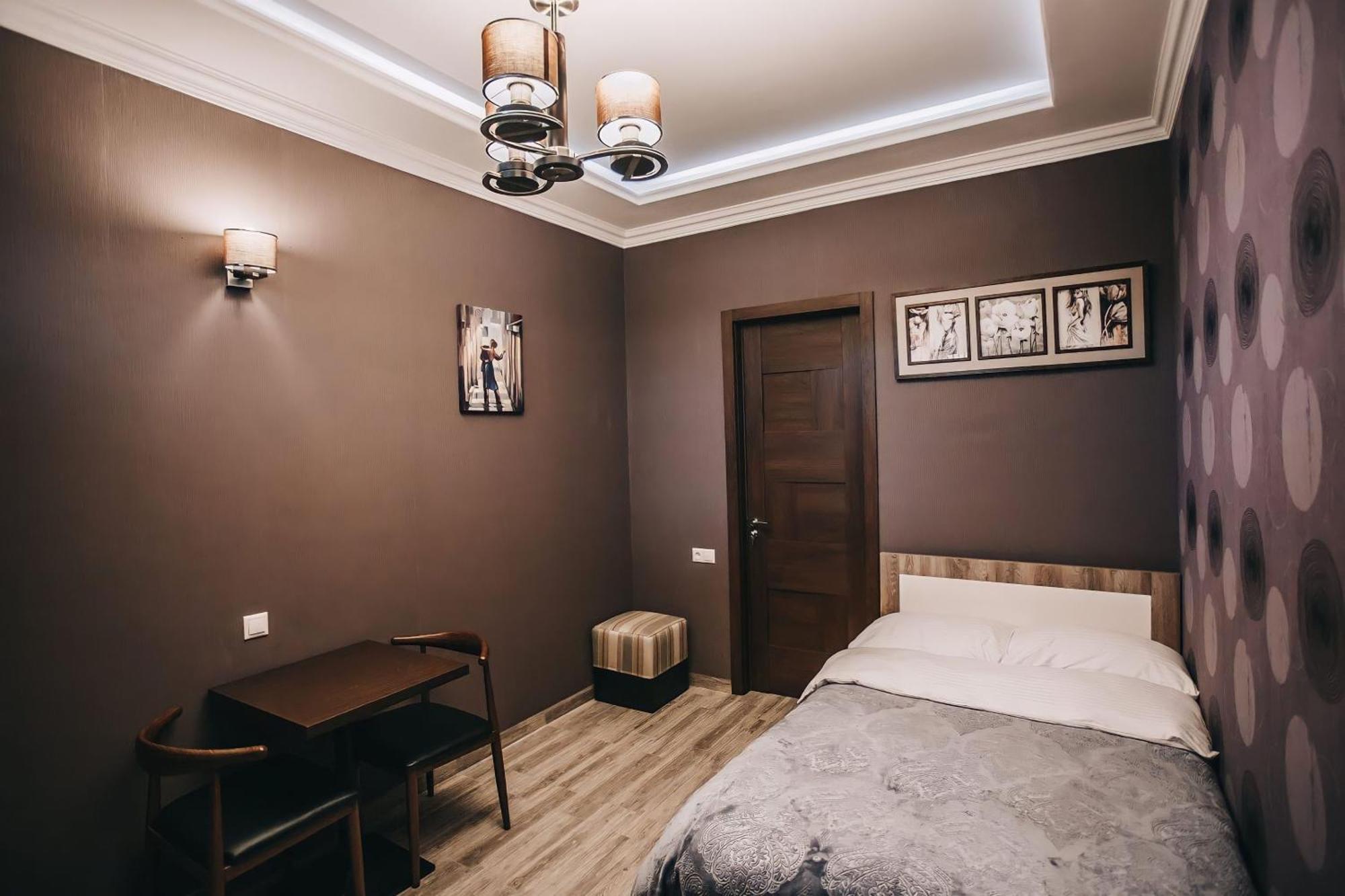 7 Rooms Hotel Tserovani Ngoại thất bức ảnh